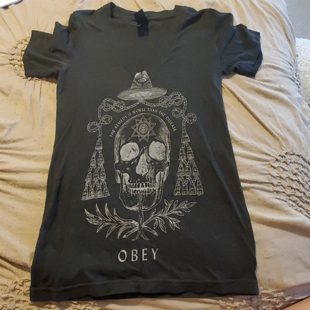 Obey shirt